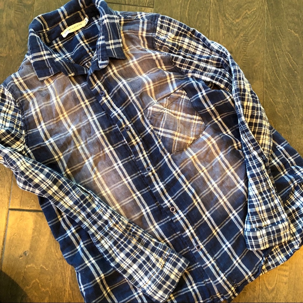 Papercrane button up shirt. Size small